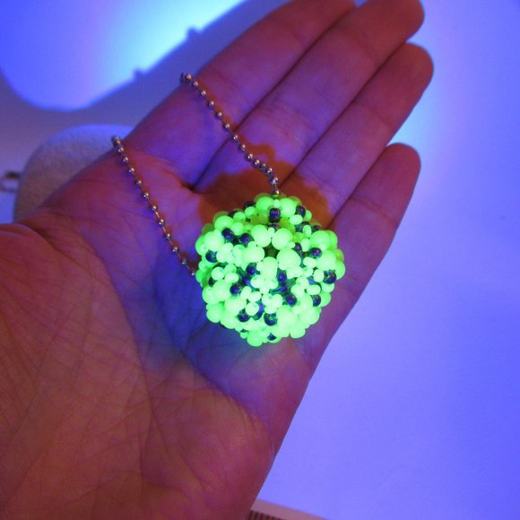 Uranium Glass Pendant - Picture 1 of 12